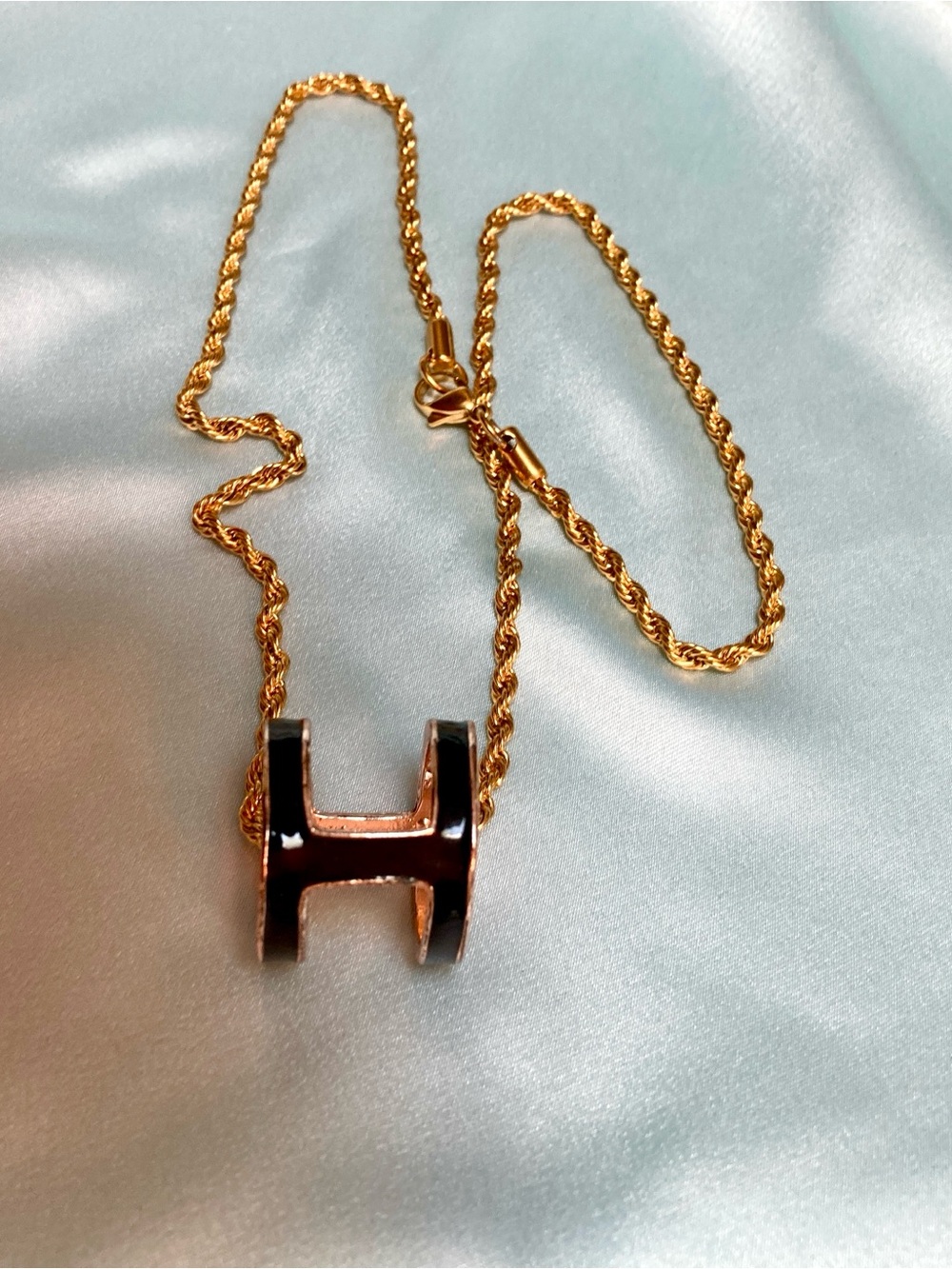 Gold Rope Chain Necklace with Black H initial Pendant
